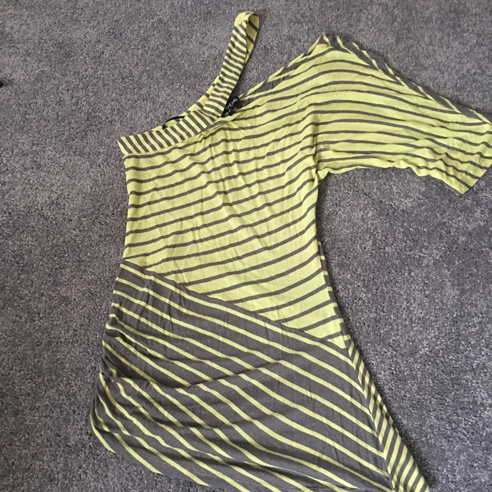 One sleeve top from Bebe